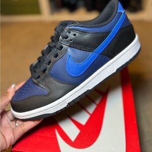 Nike Dunk Low (Grade School)